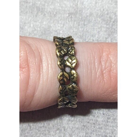 Elven Leaf Fantasy Gold Tone Costume Ring Size 6 - Picture 12 of 14